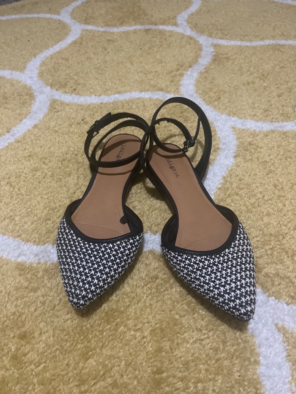 Black and White Wrap Ankle Flats